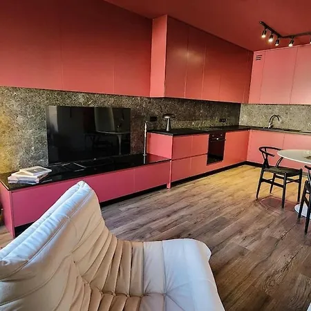 Dzierzonia 12 Apartment